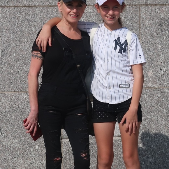 Meet your Posher, Jenny - Picture 3 of 6